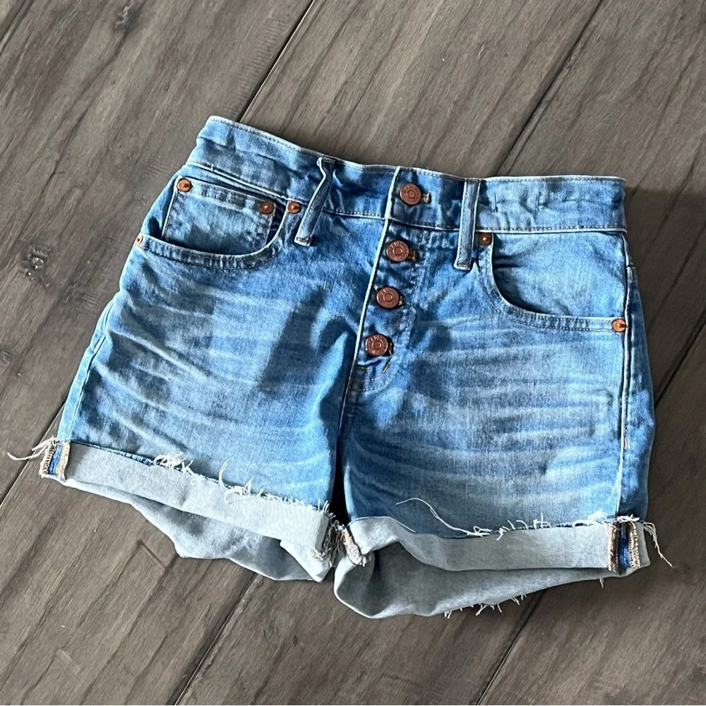 Madewell High Rise Button-Fly Denim Shorts - Size 24 - Picture 2 of 11